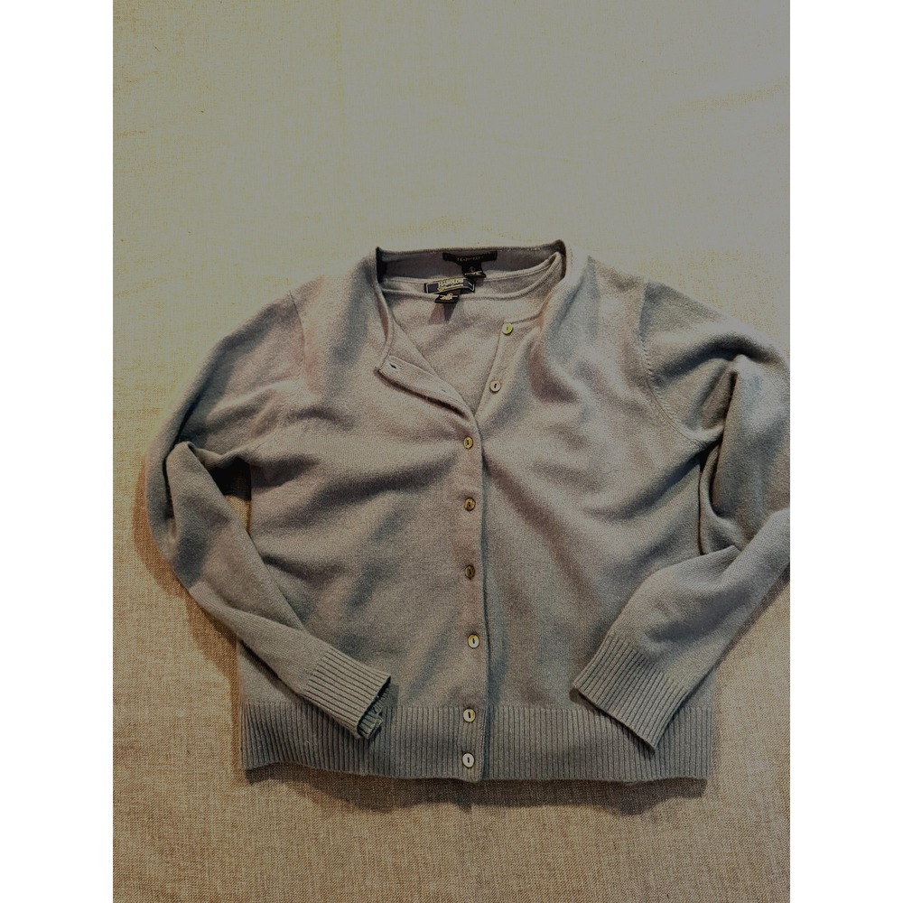 Beautiful Periwinkle 100% cashmere sweater set by Harolds. Size L